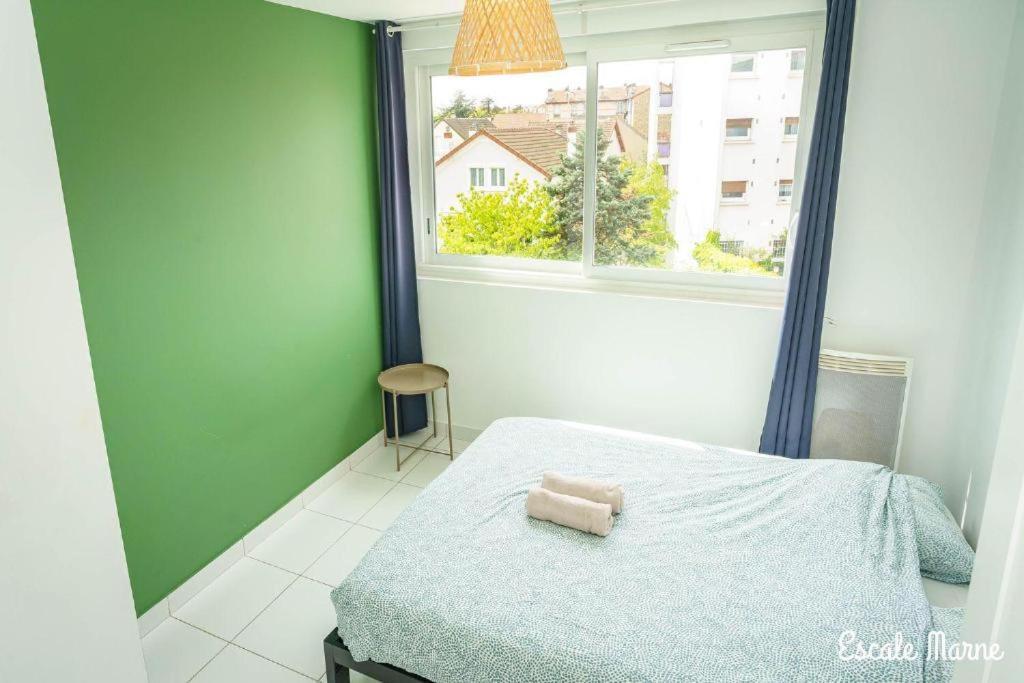 Escale-Marne Fr - 202 - Free Parking - Free Luggage Storage - All Equipped - Linen Included - Washing Machine - 10Mn Walk Metro 8 - Rer A - Panoramic View - From 1 To 14 Guests Maisons-Alfort Værelse billede